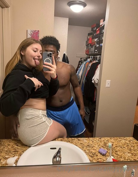 Amyyyyy007 exclusive pornstar images