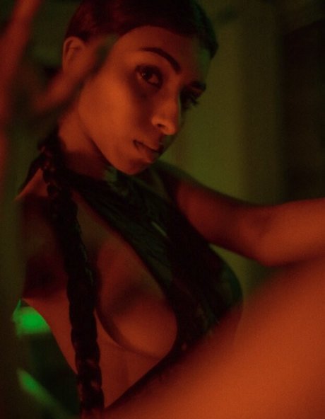 Sri Lanka pornstar nudes pics