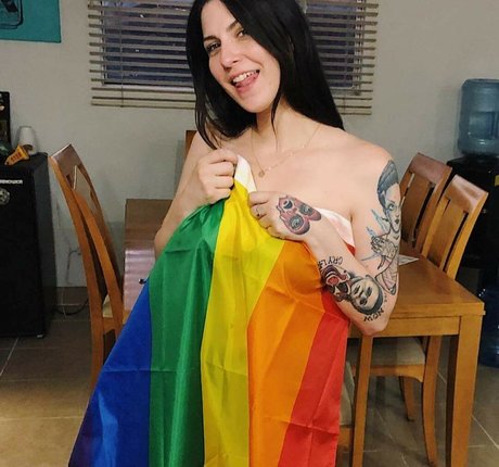 Sailor Jeramie nude model gallery