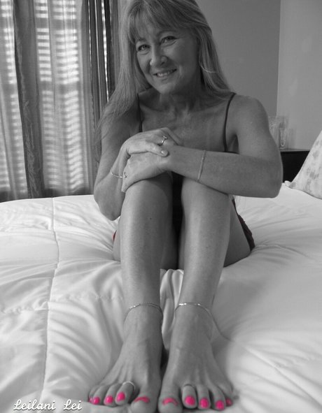 blonde cum onlyfans hot nude gallery