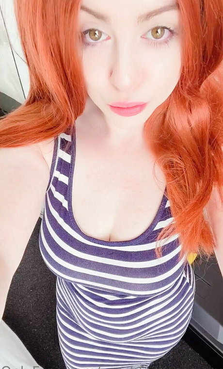 busty mom onlyfans beautiful naked picture