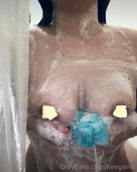 keeganw erotic actress pictures