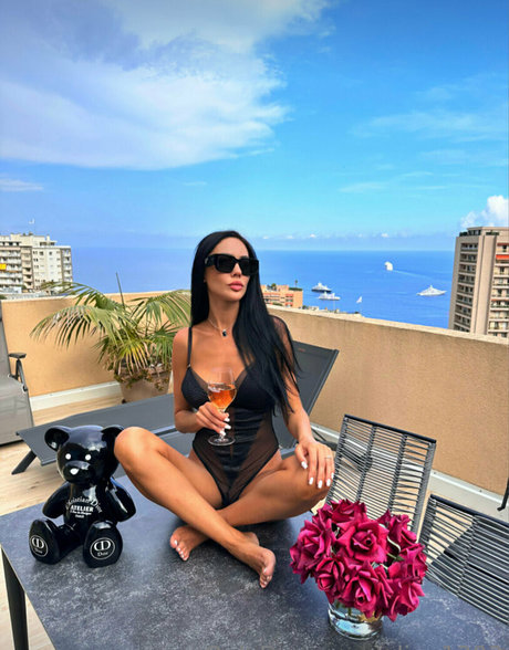 elina1303 hd pornstar image