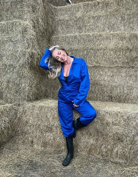 bbw wife onlyfans free naked image