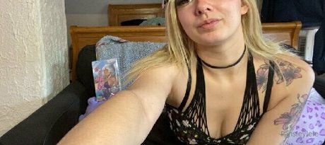 pansleylive pornographic model gallery