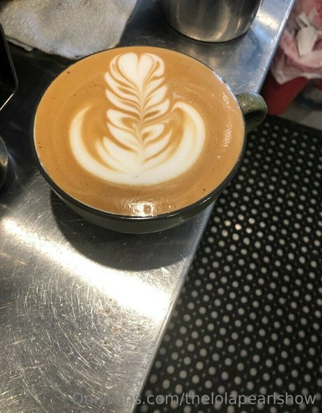 thelolapearlshow art model photo