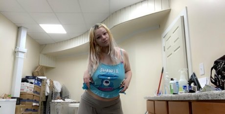 tinysatan sex pornstar pics