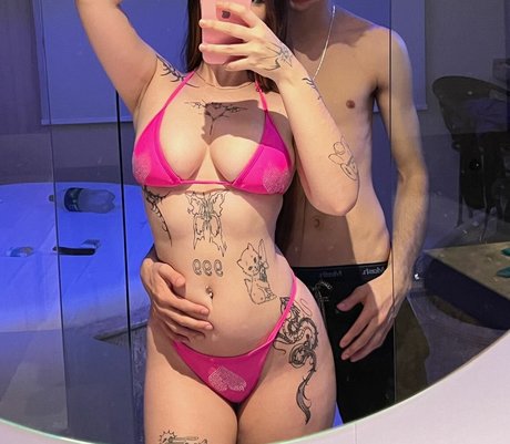 Behornye naked pornstar pics