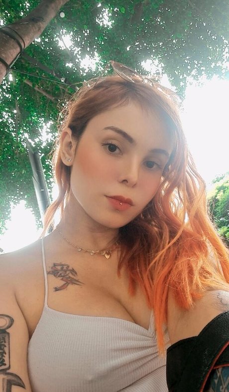 Carolina Trindade model nudes photos