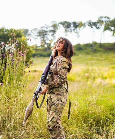 Lunchbaglujan porn actress gallery