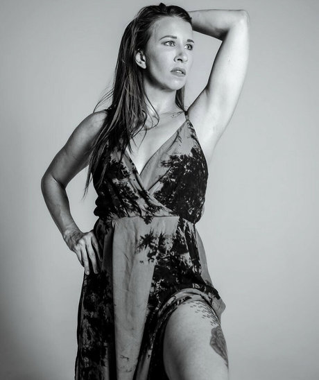 Aubrey Edwards model sexy pictures