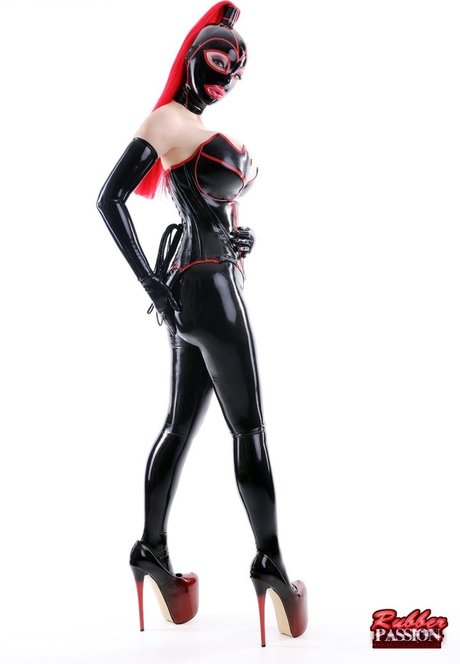 Latex Lucy model exclusive pictures