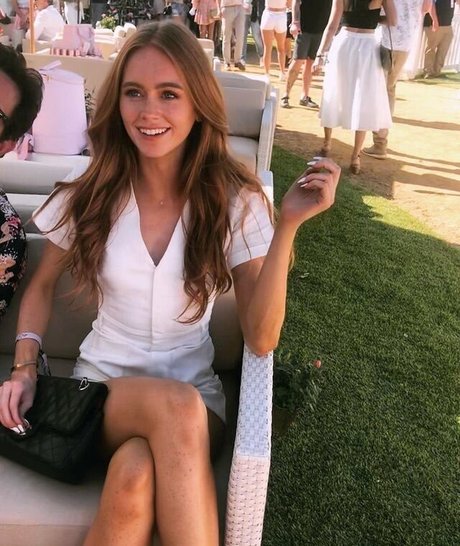 Holly Hicks high quality pornstar img