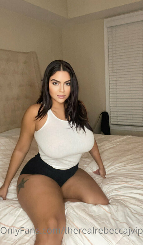 sm00ches nude actress gallery