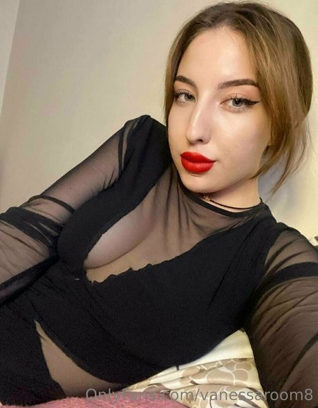 vanessaroom8 adult model pic