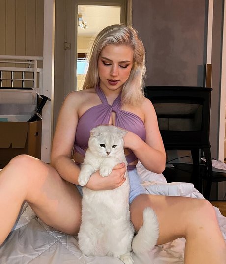 teen ladyboy onlyfans sexy img