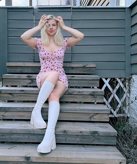 big tits curvy onlyfans nude img