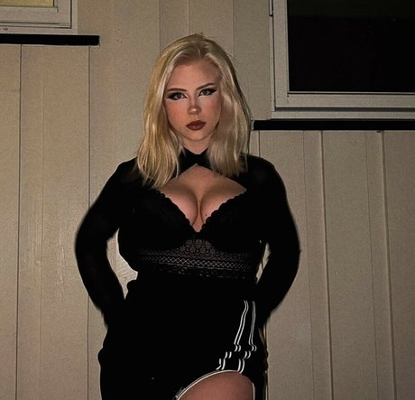 Majijej pornstar sexy photos