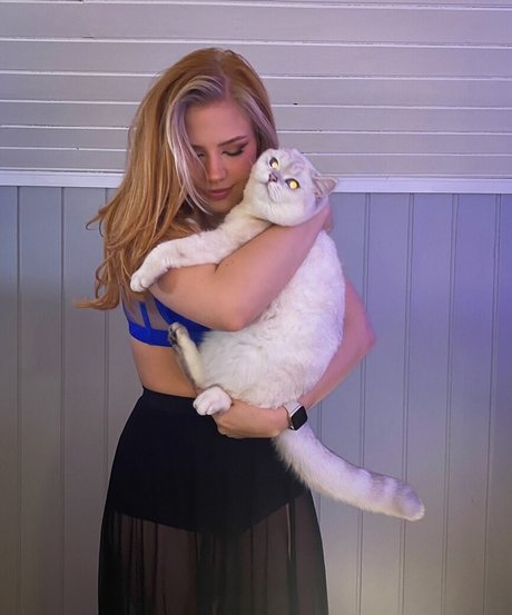 Majijej pretty star archive