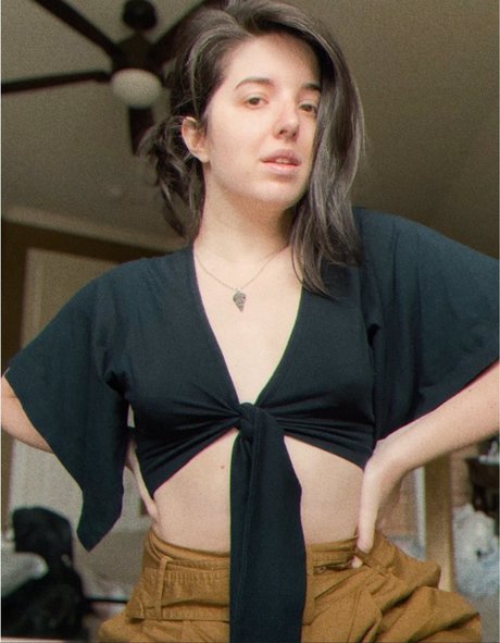 Slight Sounds ASMR model beautiful pics