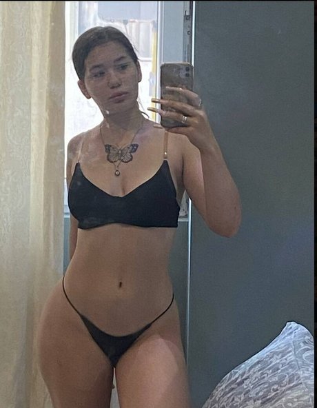 Kristina Durman xxx actress photo