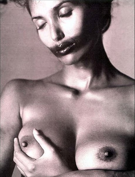 Padma Lakshmi star top picture