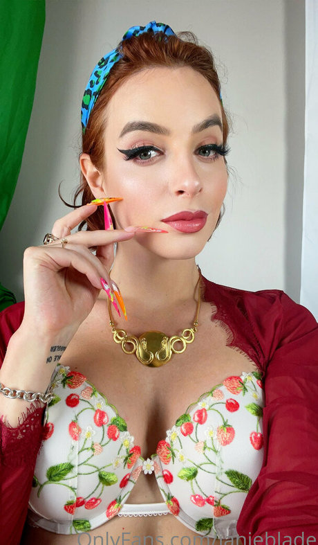 Janie Blade model pretty photos