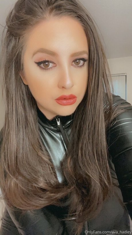 ava hadley beautiful star photo