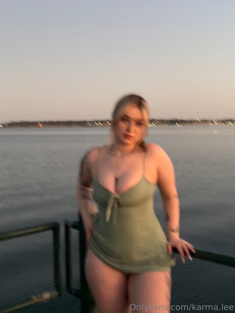 Karma Lee pretty pornstar gallery