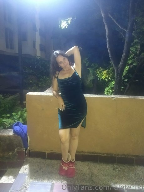 Fyorenzana model free image