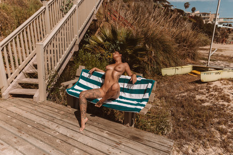 Reed Suicide xxx pornstar galleries