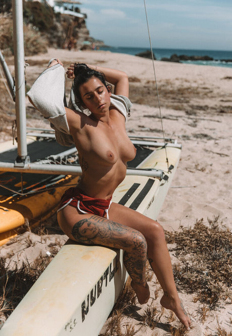 Reed Suicide art actress photos