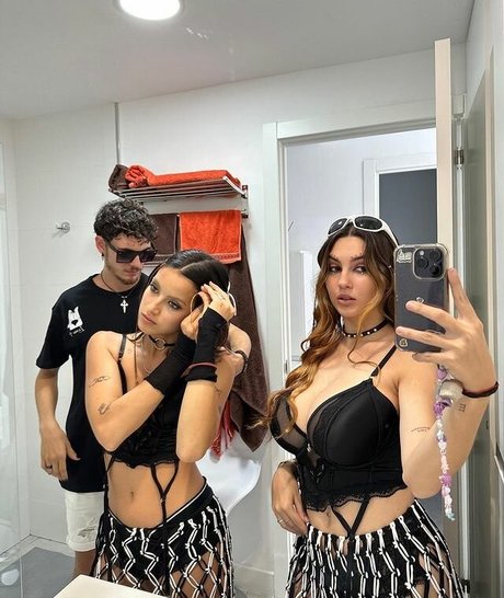 Eva Batista high quality actress img