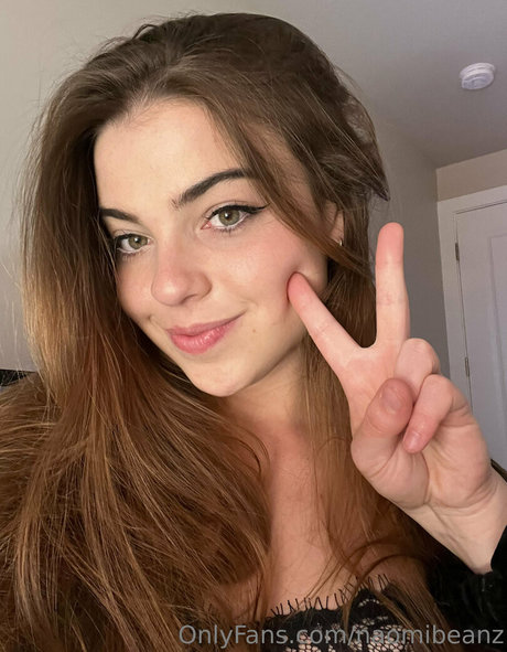 naomibeanz pornstar pretty pics