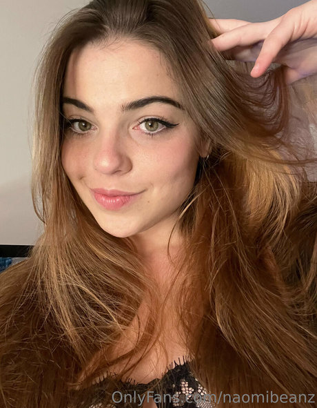 naomibeanz art model photos