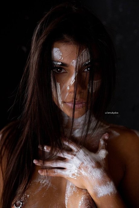 Anna Mukydza beautiful model picture