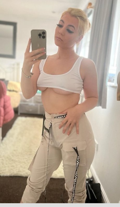 Megann22 star porn gallery