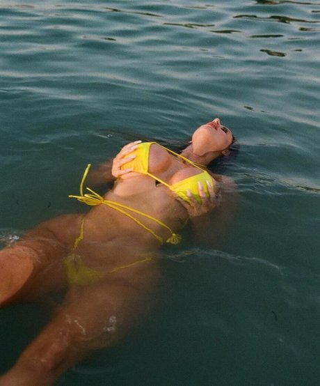 skinny shemale onlyfans art naked pic