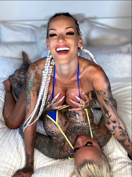 shemale dominatrix onlyfans pornographic pics