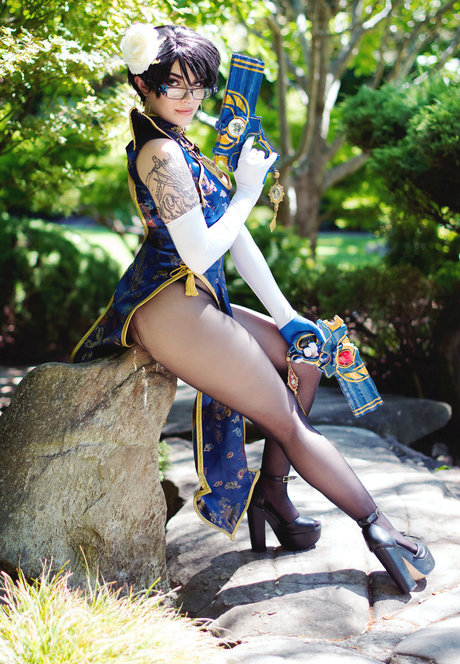 Zalaria Cosplay actress pic