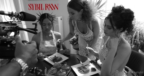 Sybil A model art img