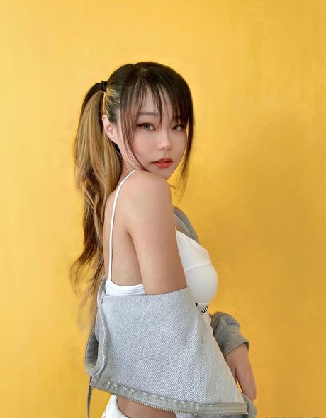 Yuuno exclusive model gallery