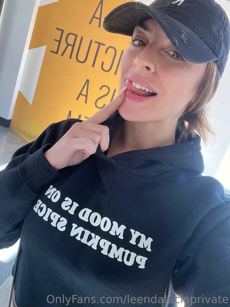 Leenda Lucia pornstar pretty galleries