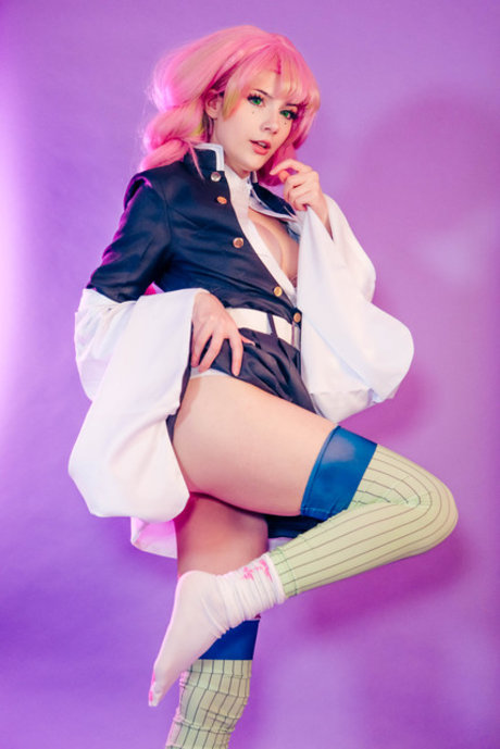 Meggii nude pornstar photo