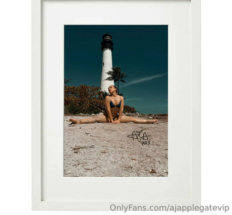 AJ Applegate erotic pornstar photo