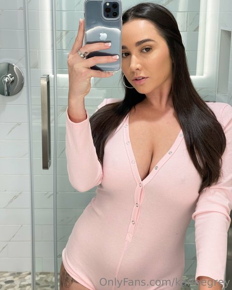 Karlee Grey Profile pic