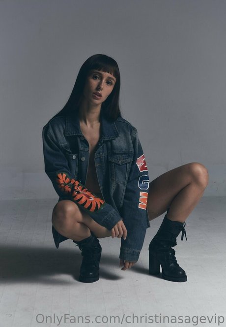 Christina Sage beautiful star pic