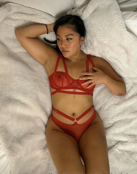 Badgalcascas pretty actress gallery