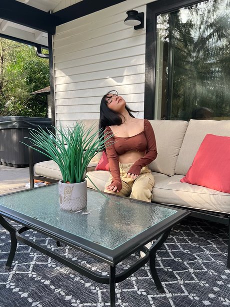 ChiquitaFairy erotic model archive