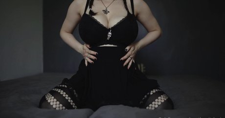 Tara The Witch exclusive star photo